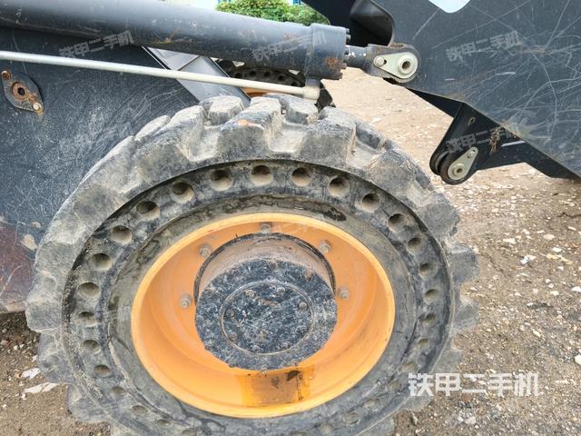 左后輪（行走機(jī)構(gòu)）