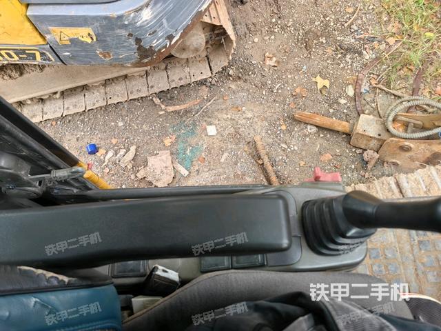 座椅右側(cè)控制臺/鑰匙門/油門/含右手柄（駕駛室部分）