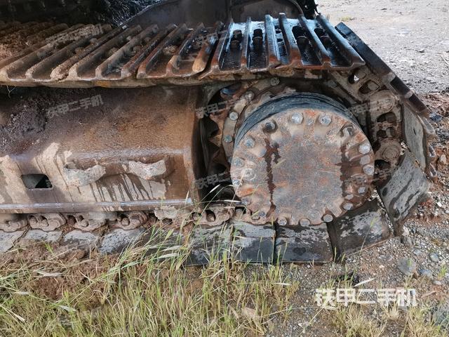 右驱动轮（行走机构）