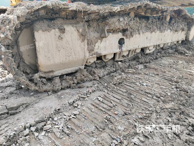 单侧履带整体（整机外观）