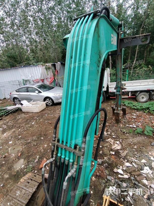 大臂背部俯视（工作和回转装置）