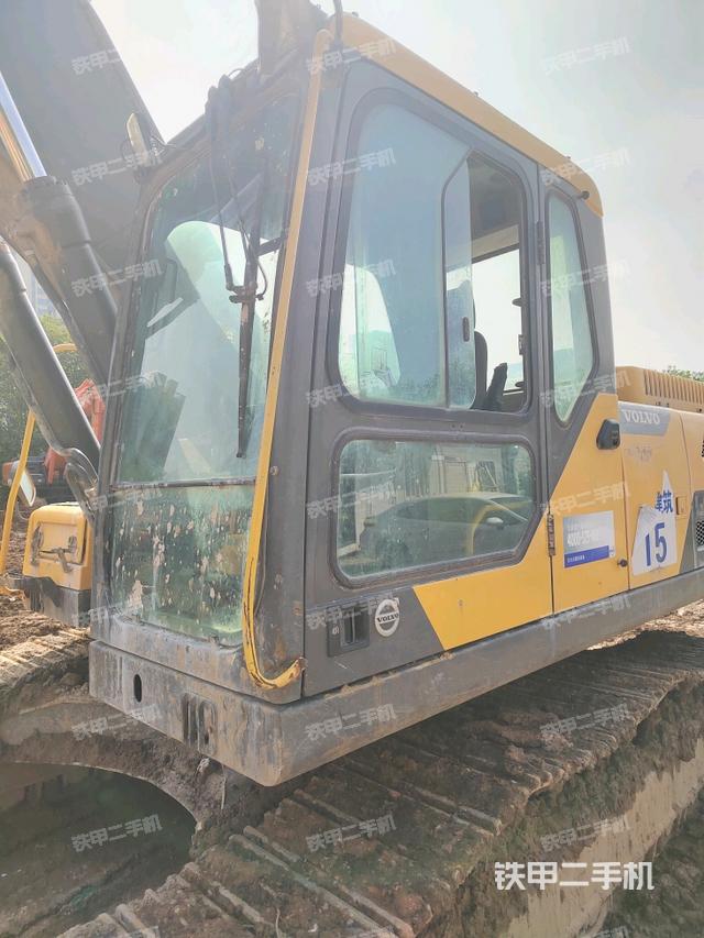 驾驶室整体（整机外观）