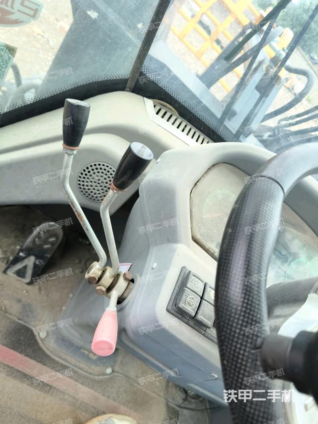 駕駛室正側(cè)（駕駛室部分）