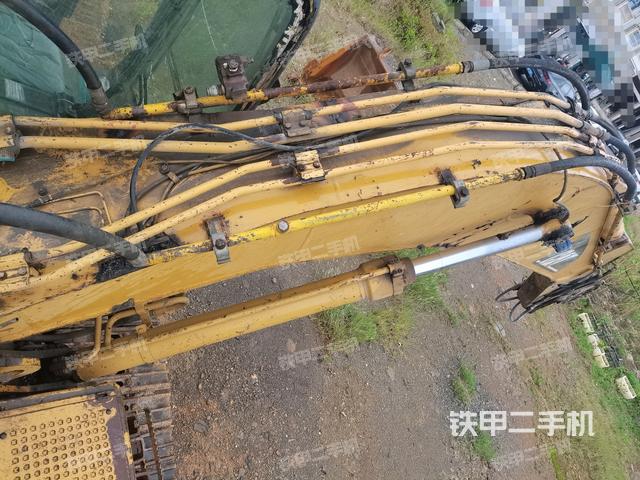 大臂背部俯视（工作和回转装置）