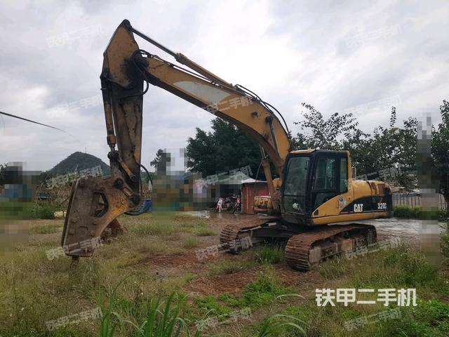 卡特彼勒320C挖掘机