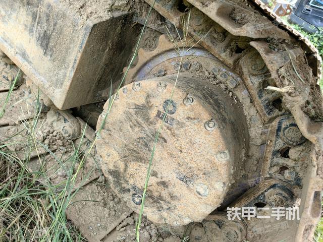 右驱动轮（行走机构）