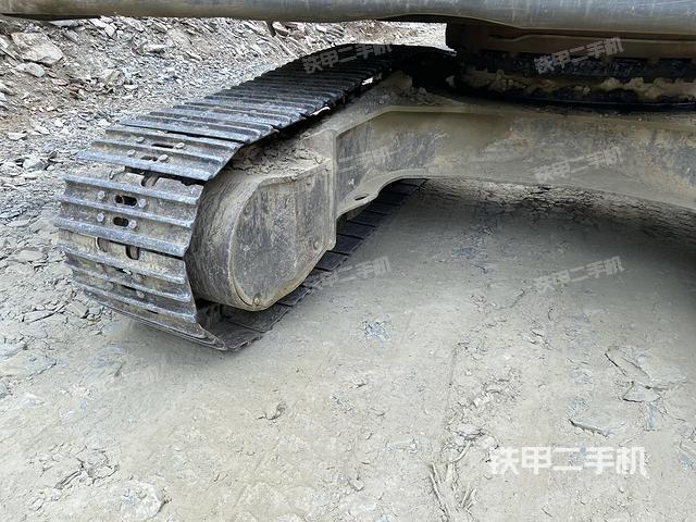 右側行走馬達蓋板（行走機構）