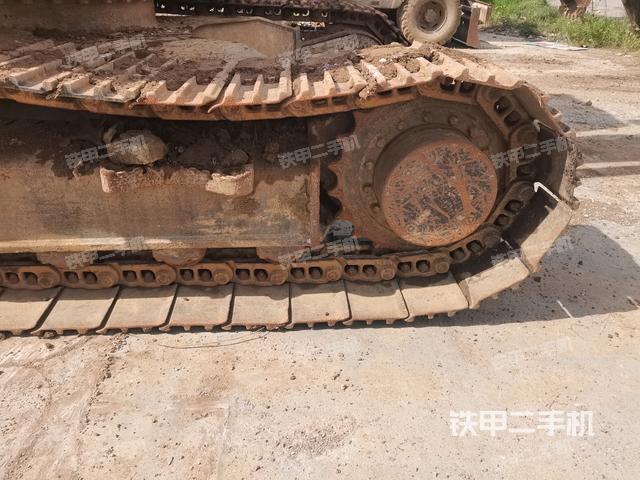 右驱动轮（行走机构）