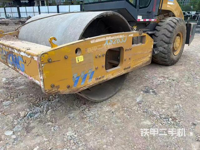 整机右侧（设备外观及核心部件）