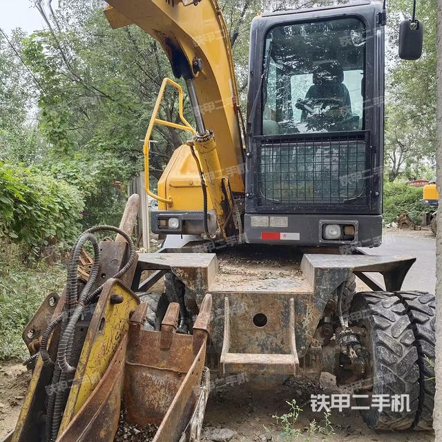 驾驶室整体（整机外观）