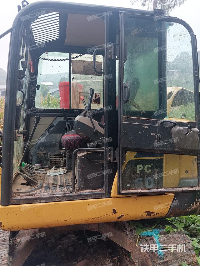 驾驶室整体（整机外观）