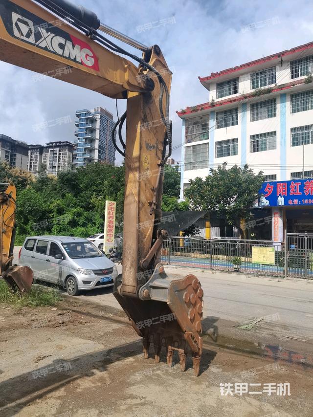 小臂整体右前（工作和回转装置）