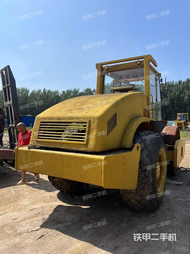 徐工XS143壓路機