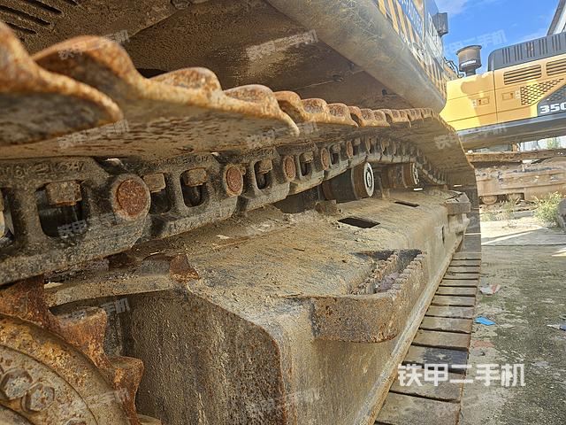 单侧履带整体（整机外观）