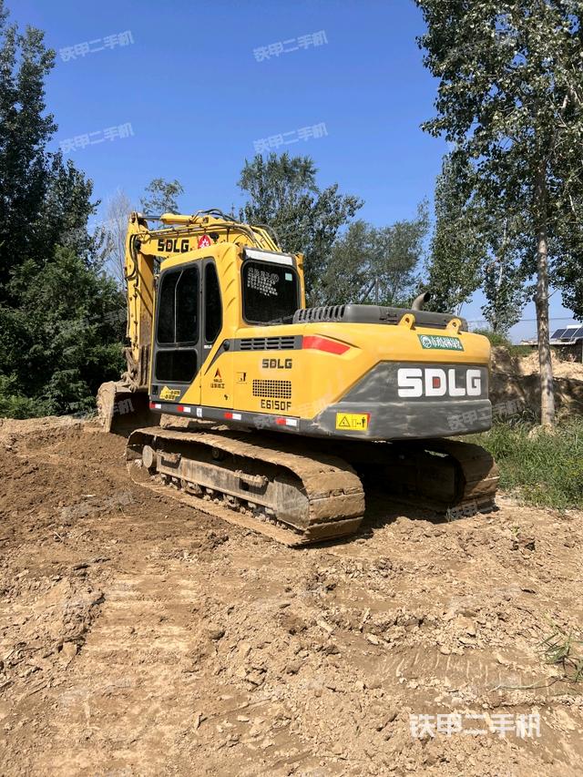 驾驶室整体（整机外观）