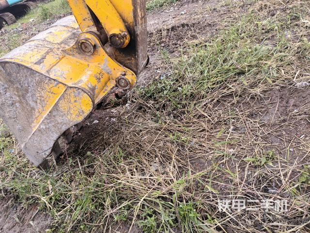 鏟斗右后整體（工作和回轉(zhuǎn)裝置）