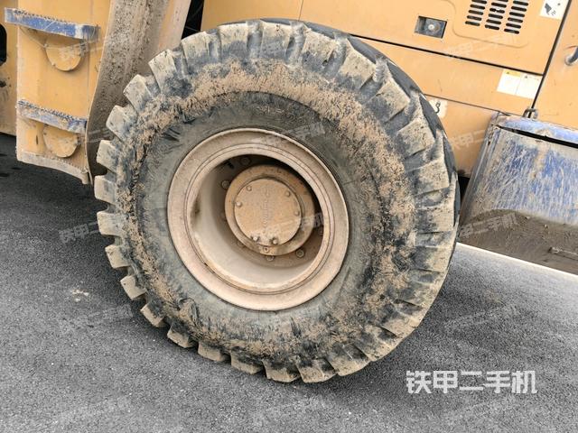 右后輪（行走機(jī)構(gòu)）