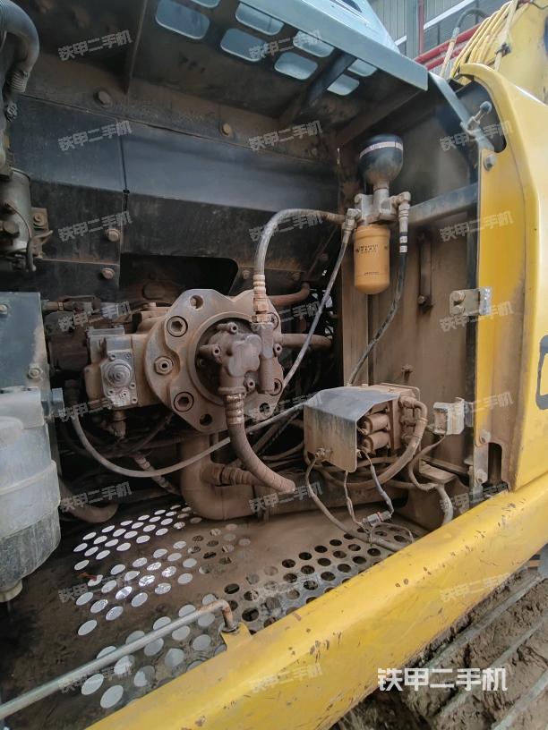 電瓶（大件艙室）