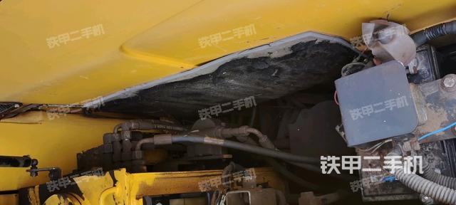 回转马达和主控阀（整机外观）