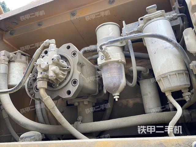 液壓泵斜45?右（大件艙室）