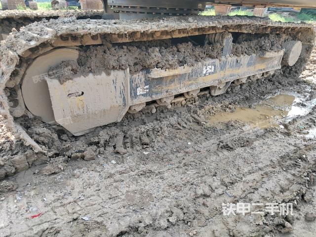 單側(cè)履帶整體（整機(jī)外觀）