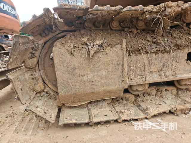 左托鏈輪和鏈筋（行走機(jī)構(gòu)）