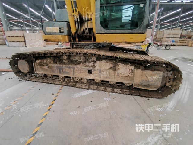 左側(cè)履帶整體?（行走機(jī)構(gòu)）