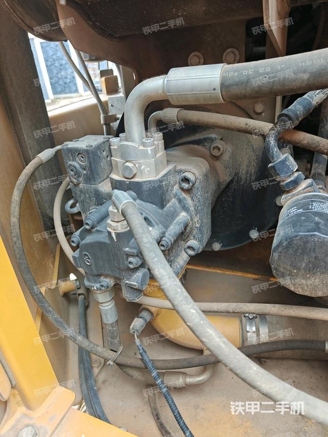 液壓泵室（大件艙室）