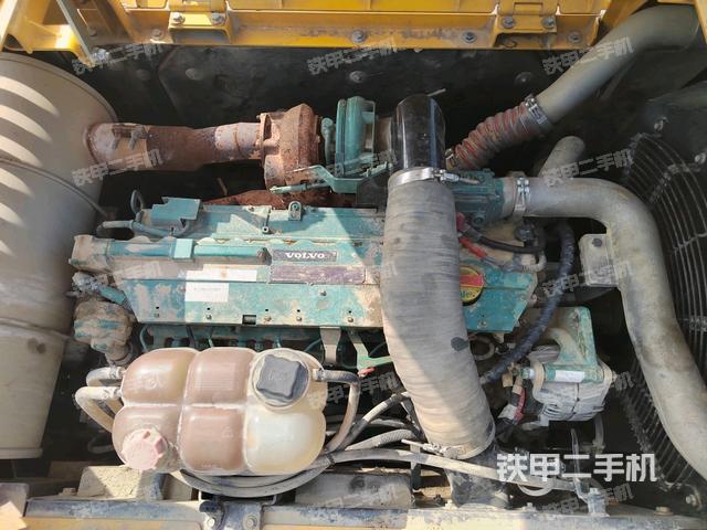 发动机整体俯视（整机外观）