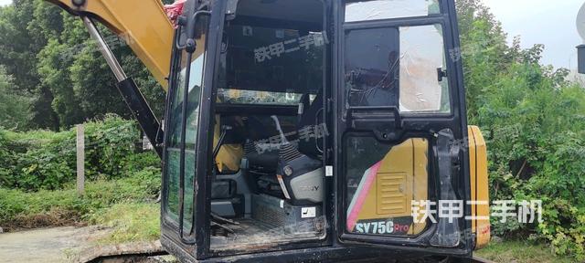 驾驶室整体（整机外观）