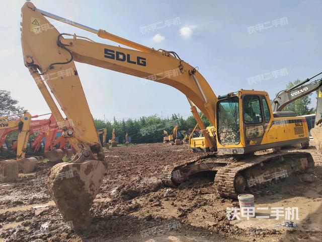 山东临工E6250F挖掘机