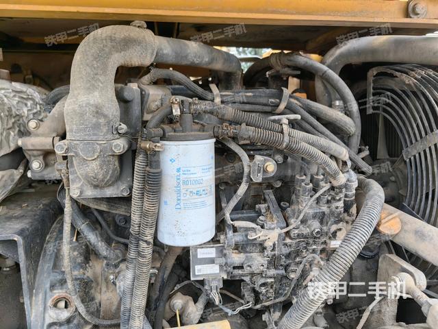 發(fā)動(dòng)機(jī)室（上車部件）