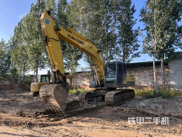 驾驶室整体（整机外观）