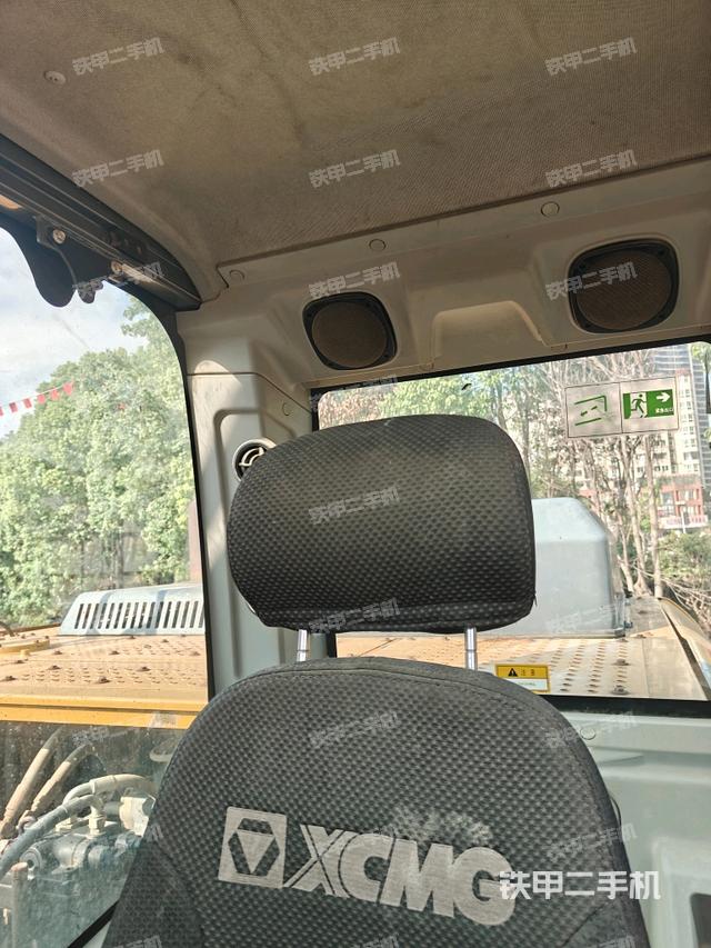 座椅左側(cè)控制臺(tái)/音響/含左手柄（駕駛室部分）