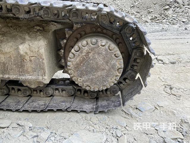 右驅動輪（行走機構）