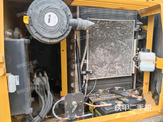 散熱器正面（大件艙室）