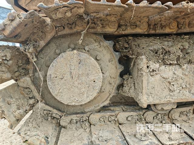 右驅(qū)動(dòng)輪（行走機(jī)構(gòu)）