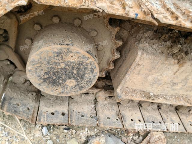 右驅(qū)動輪（行走機(jī)構(gòu)）