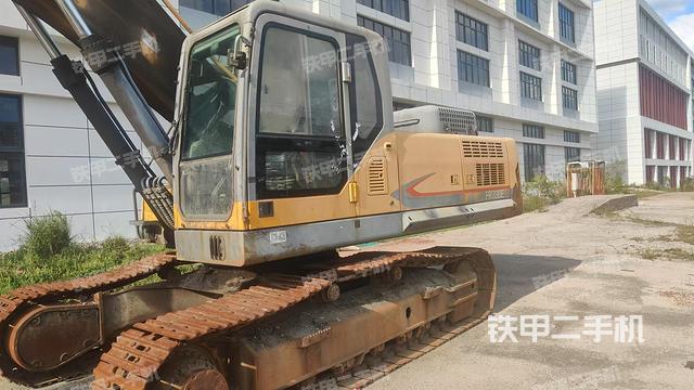 雷沃重工FR330E挖掘機