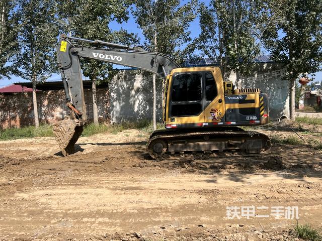 沃尔沃EC140DL挖掘机