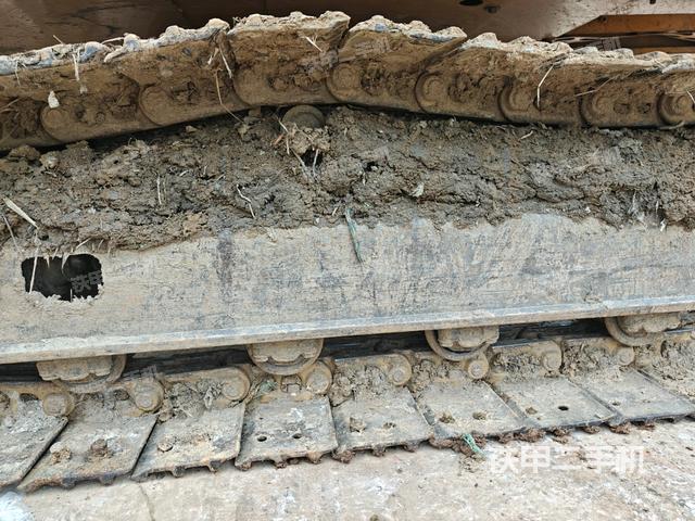 左驅(qū)動(dòng)輪（行走機(jī)構(gòu)）