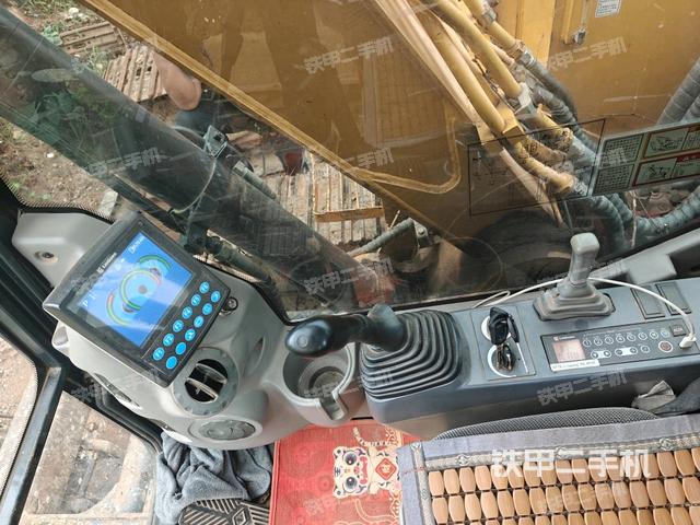 座椅左側(cè)控制臺(tái)/音響/含左手柄（駕駛室部分）