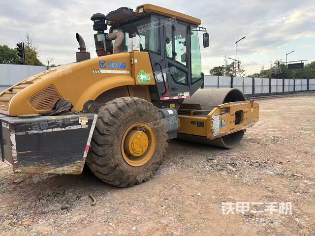 徐工XS263J壓路機