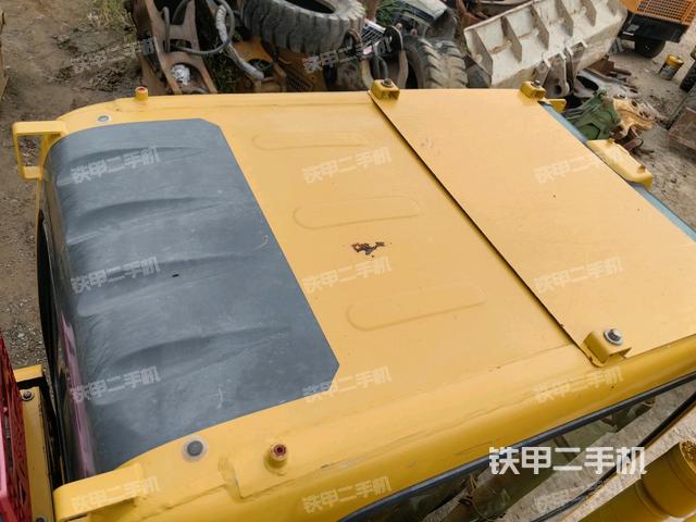 駕駛室頂部俯視（上車部件）