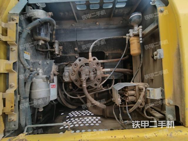 液壓泵斜45?左（大件艙室）