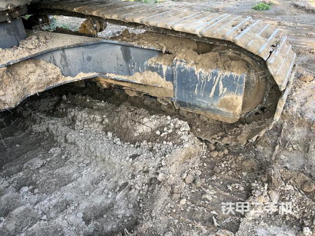 单侧履带整体（整机外观）