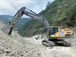 沃尔沃EC350D挖掘机实拍图片