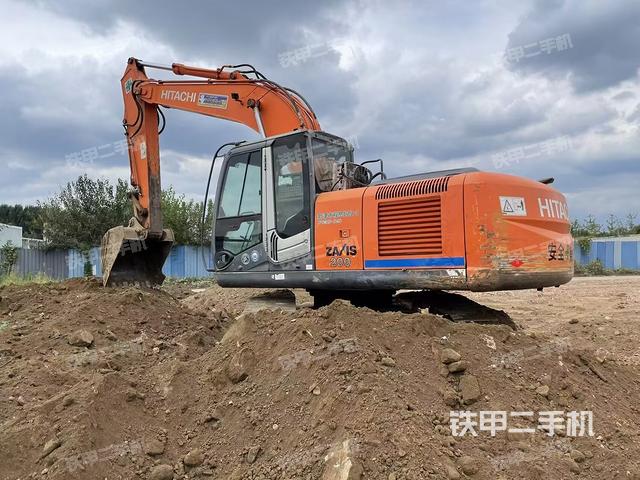 日立ZX200LC-3挖掘机
