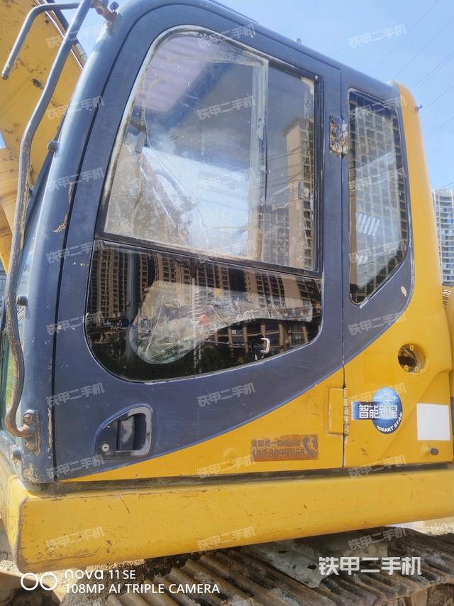 右侧玻璃角标（驾驶室部分）