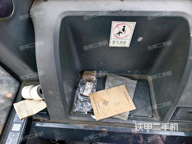 座椅后部（駕駛室部分）